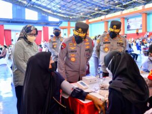 Akselerasi Vaksinasi Serentak Indonesia, Kapolri: Agar Laju Pengendalian Covid-19 saat Nataru Bisa Dijaga