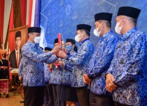 Ketua Derus KORPRI Naziarto Terima Anugerah KORPRI Award 2021