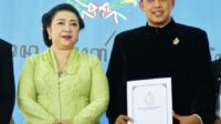 Keraton Surakarta Anugerahi Gelar Kanjeng Raden Temanggung Kepada Plt. Wali Kota Bekasi