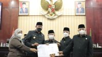 Tri Adhianto dan H.M Saifuddaulah Rapat Paripurna Pembentukan Dana Cadangan Pemilihan Walikota Bekasi Serta Wakil