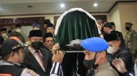DPRD Kota Bekasi Rapat Raripurna Diwarnai dengan Tangis Duka