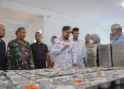 Cek Langsung Kelapangan, Bupati Al-Farlaky Tinjau Dapur Makan Bergizi untuk Anak Sekolah