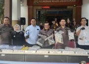 Kejari Jakarta Pusat Musnahkan 696 Butir Ekstasi dan Barang Bukti Lainnya