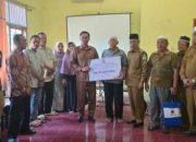 Wakil Bupati Aceh Singkil Serahkan Bantuan Langsung Tunai Puluhan Juta Rupiah untuk Korban Musibah Kebakaran