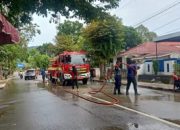 Paska Banjir Bandang, Pemadam Kebakaran Kabupaten Tolitoli Bersikan Ruas Jalan