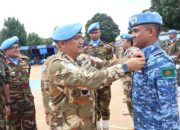Deputy Force Commander MINUSCA Pimpin Upacara Medal Parade Gabungan BANBAT-11 dan BANMED-2/3 di Bour