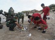 Nyatakan Perang Terhadap Sampah, TNI Bergerak Serentak Bersihkan Lingkungan