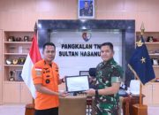 Danlanud Sultan Hasanuddin Terima Penghargaan Basarnas atas Dedikasi Operasi SAR ATR 42-500