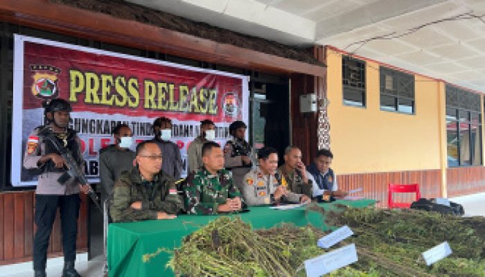 TNI-Polri Gelar Press Release Pengungkapan Tindak Pidana Narkotika di Kabupaten Pegunungan Bintang