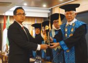 Gagas Model Baru Cegah Korupsi BUMN, Denny Achmad Raih Gelar Doktor di Unpas