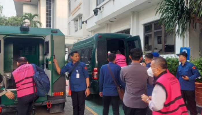 Kejari Jakpus Terima Pelimpahan 5 Tersangka Kasus Dugaan Korupsi Bauksit PT QSS